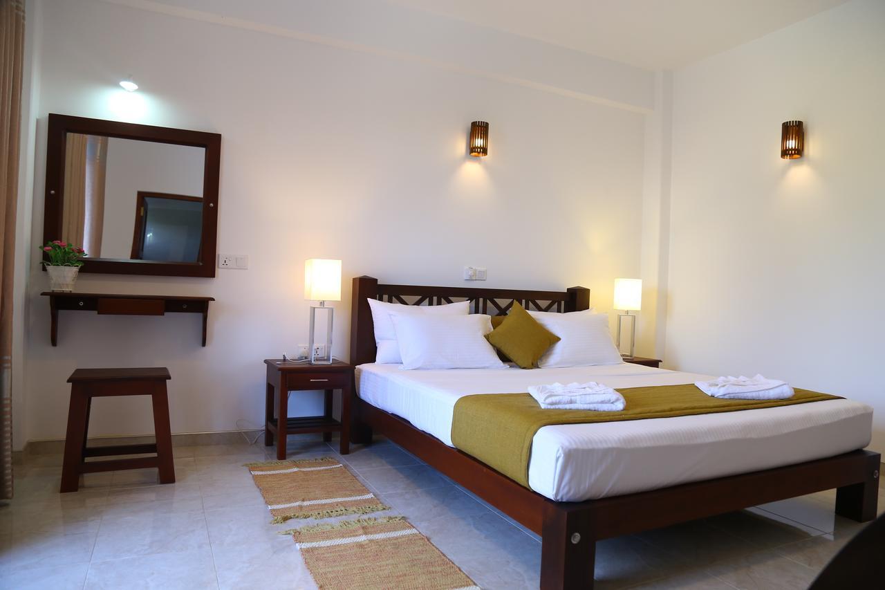 Hikka Regent Hotel Hikkaduwa Luaran gambar