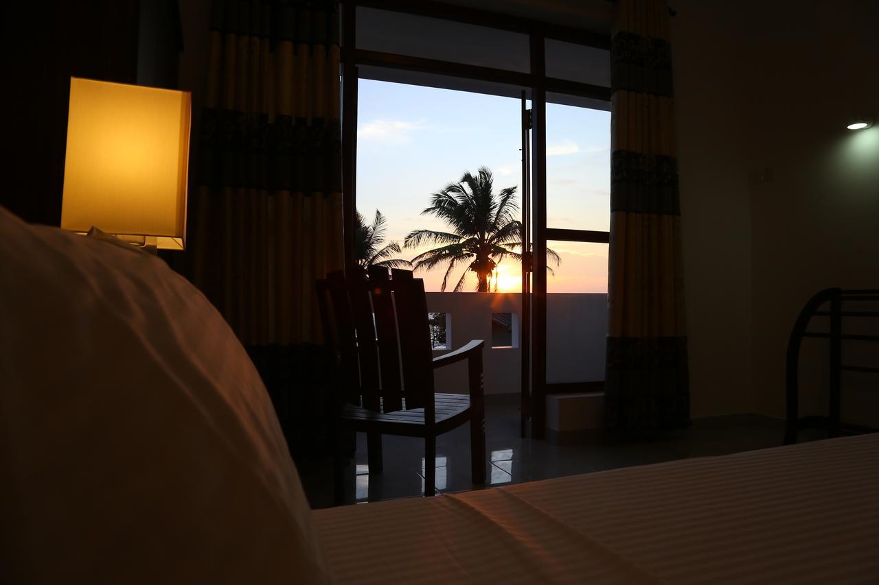 Hikka Regent Hotel Hikkaduwa Luaran gambar